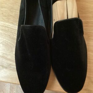 Express Men's Black Velvet Loafers & Slip On, size 10. 373